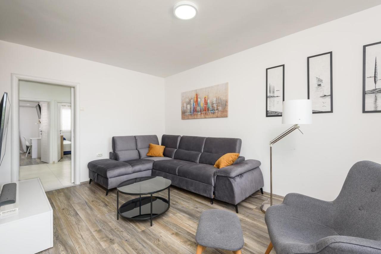Apartment Tina Ploce  Ngoại thất bức ảnh