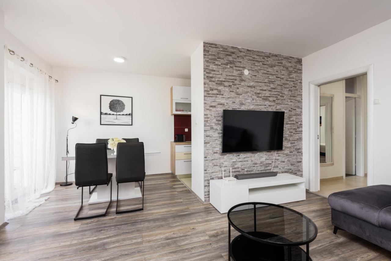Apartment Tina Ploce  Ngoại thất bức ảnh