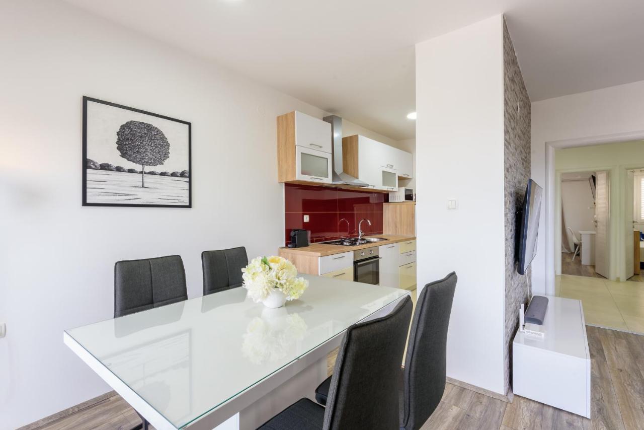 Apartment Tina Ploce  Ngoại thất bức ảnh