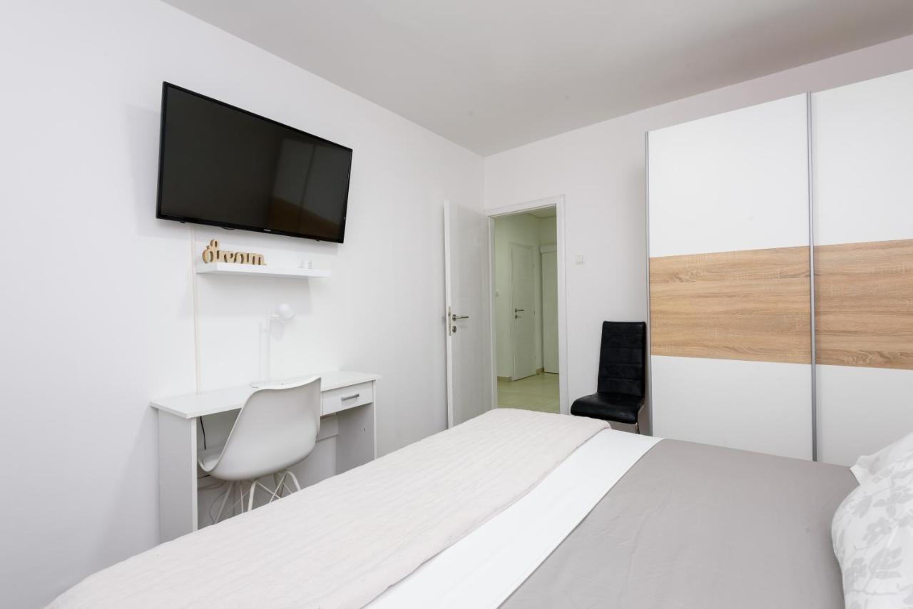 Apartment Tina Ploce  Ngoại thất bức ảnh